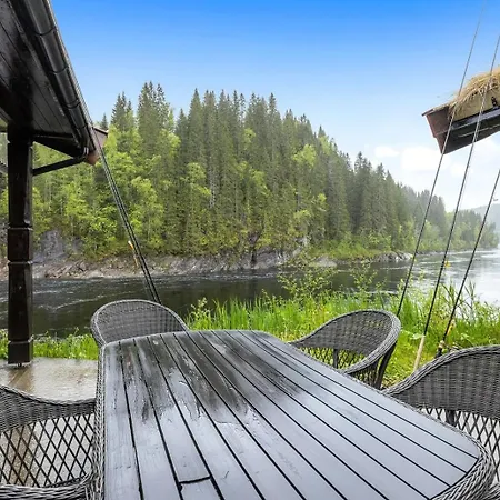 南姆森特尼特酒店 4* Grong